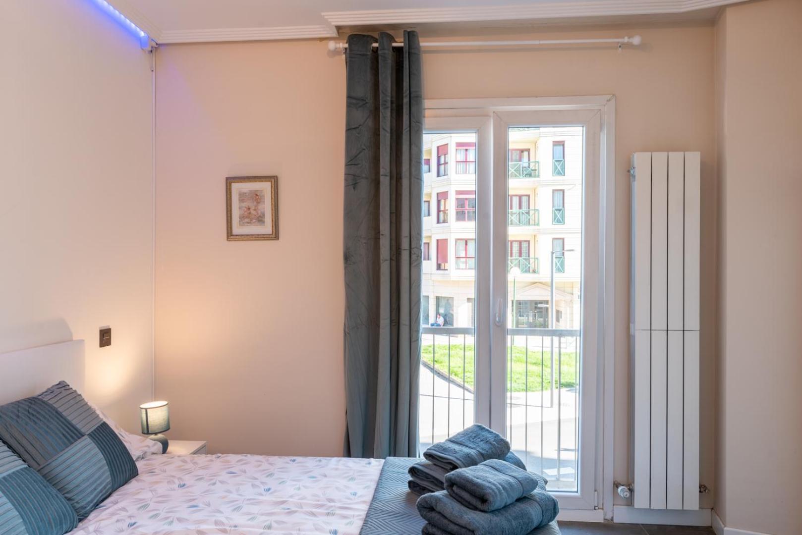 Forum Evolucion Residence Burgo Екстериор снимка